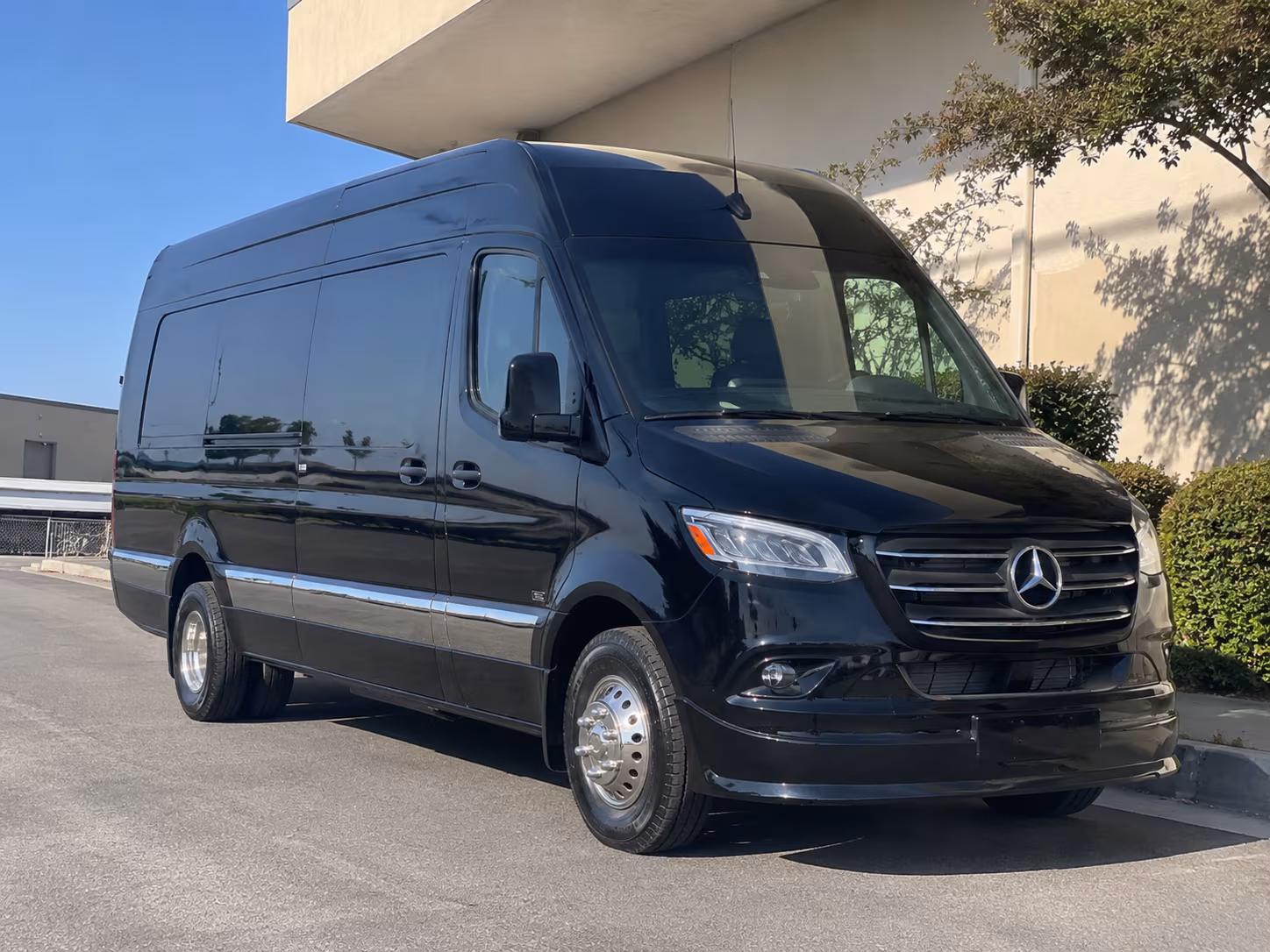 bus rental options for st paul trips