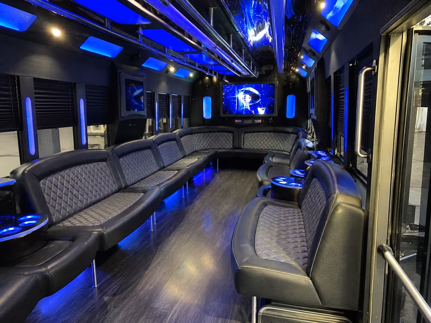 bus rentals for volunteer events and community outreach programs in st paul